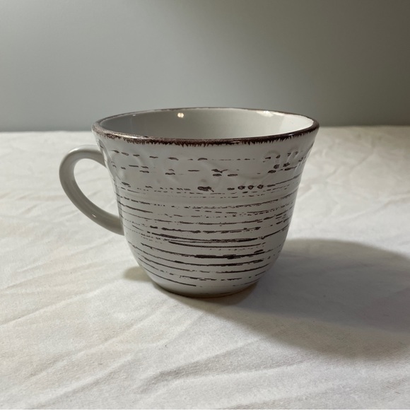 Pfaltzgraff Trellis White Whitewashed Mug - Picture 5 of 6